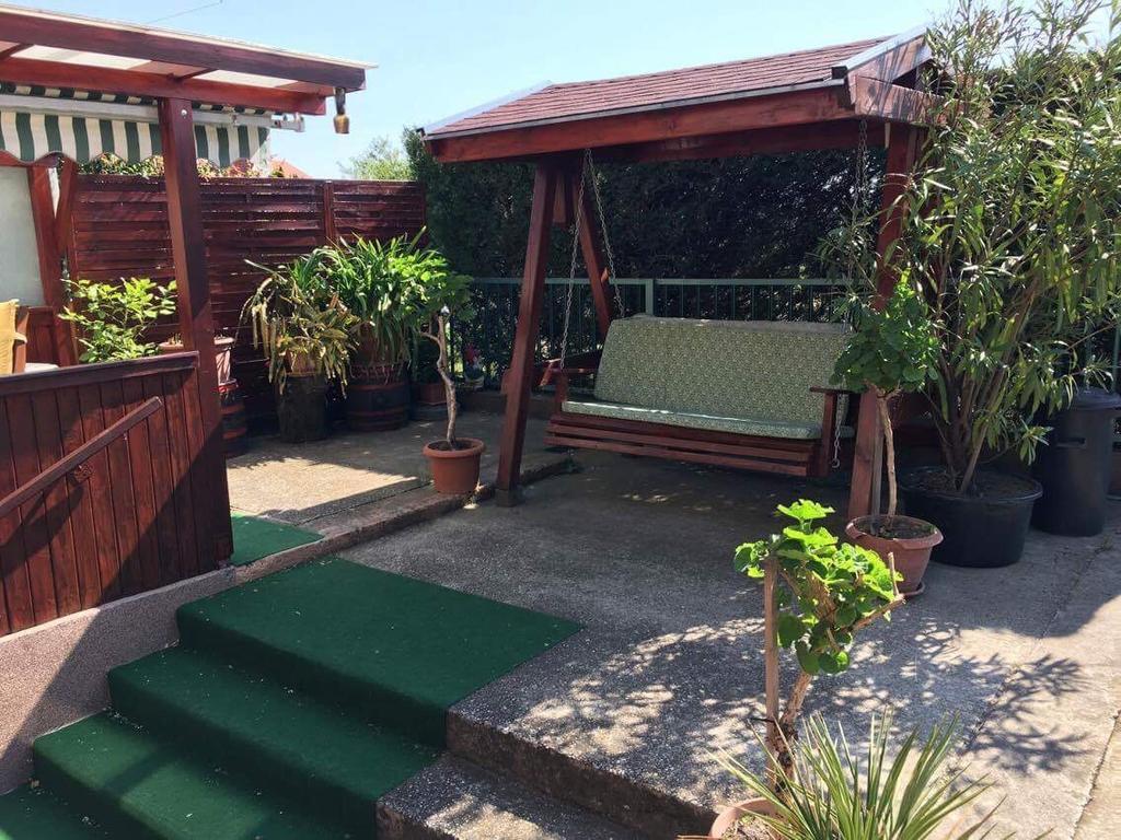 Fecske Vendeghaz Apartment Heviz Bagian luar foto