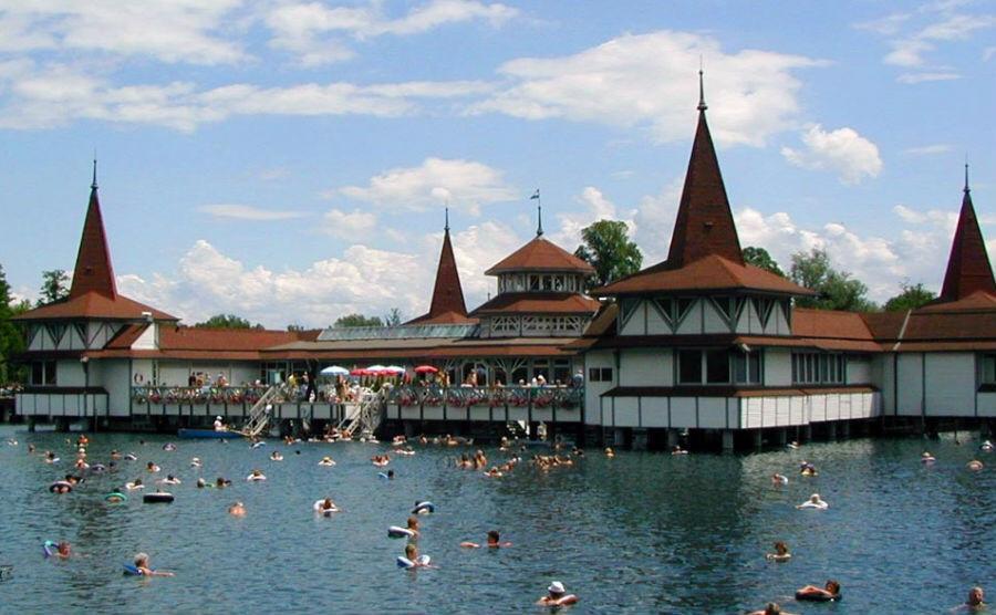 Fecske Vendeghaz Apartment Heviz Bagian luar foto
