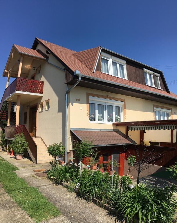 Fecske Vendeghaz Apartment Heviz Bagian luar foto