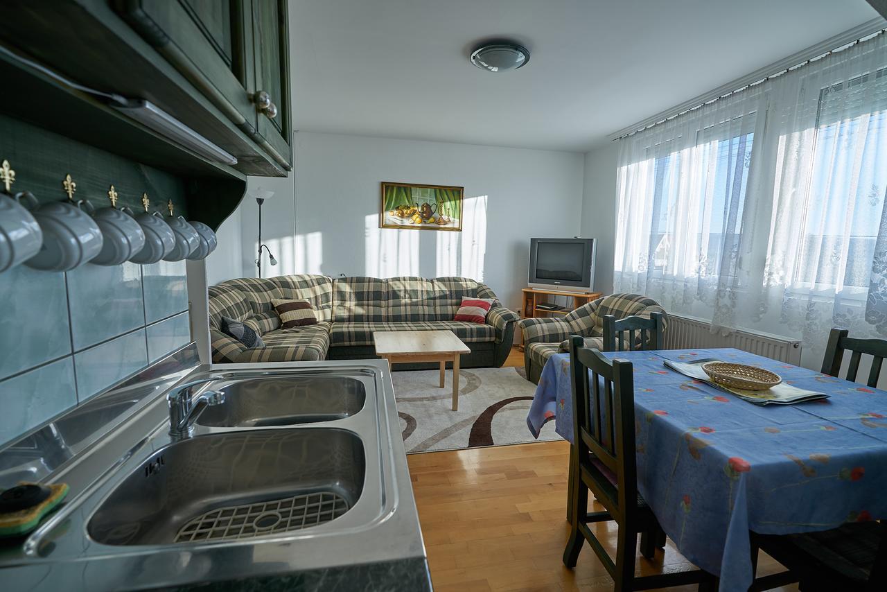 Fecske Vendeghaz Apartment Heviz Bagian luar foto